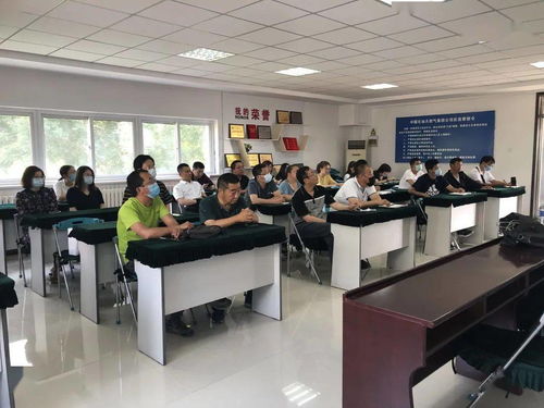 信息技術(shù)服務(wù)中心 查隱患、防風(fēng)險(xiǎn)，常態(tài)化管理保障安全生產(chǎn)